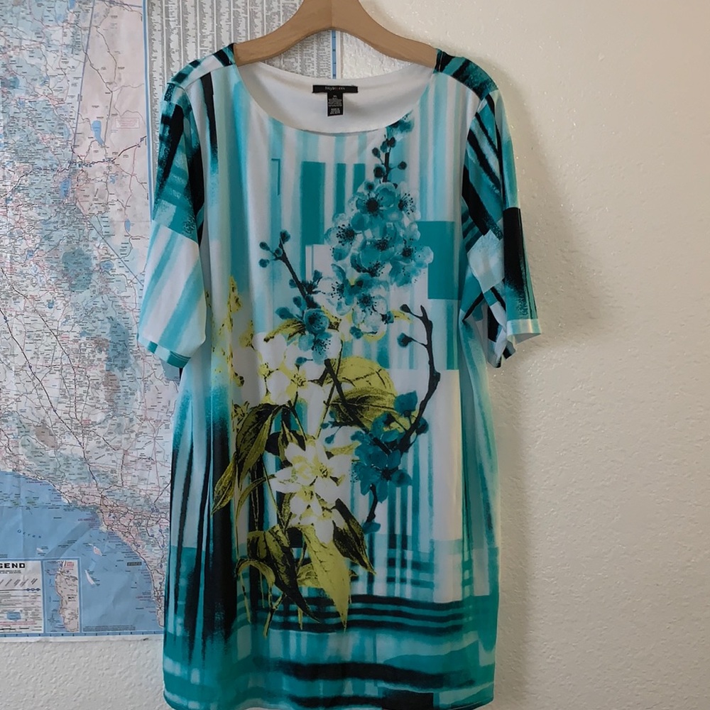 Womens Short sleeve floral print dress size XL
